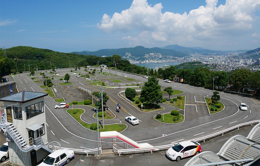 あたご自動車学校所内コース