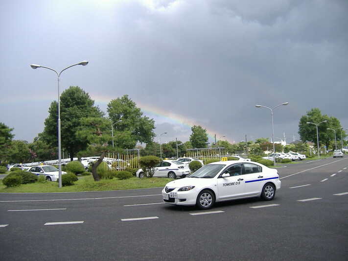 友部自動車学校コースと教習車